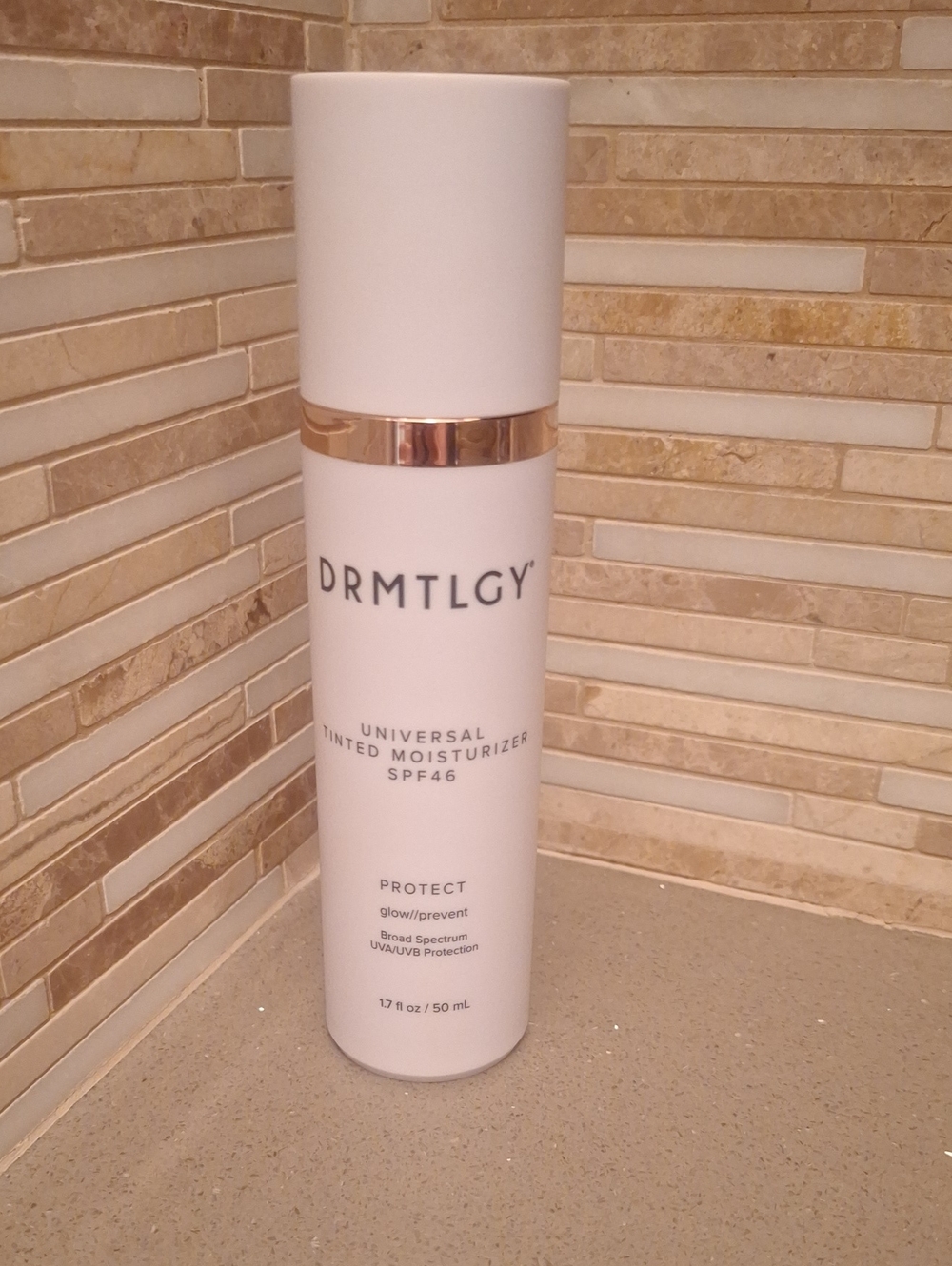 Drmtlgy Universal Tinted Moisturizer SPF46